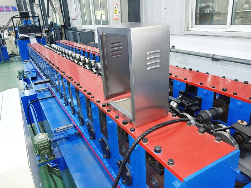 配電箱生產(chǎn)線設(shè)備工作流程